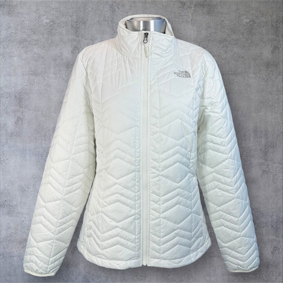 The North Face Jackets & Blazers - The North Face Women's‎ Quilted Full Zip Jacket White Winter Coat Size XL